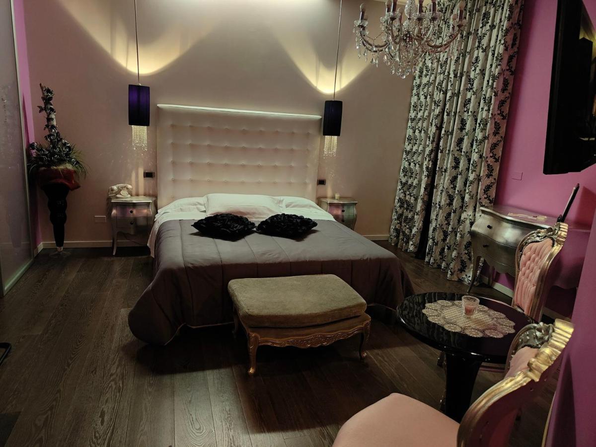 Hotel In - Lounge Room Cazzago  Εξωτερικό φωτογραφία