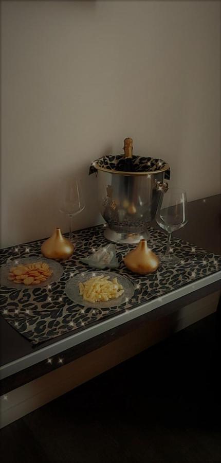 Hotel In - Lounge Room Cazzago  Εξωτερικό φωτογραφία