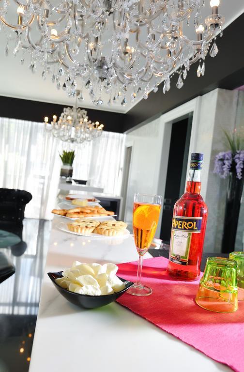 Hotel In - Lounge Room Cazzago  Εξωτερικό φωτογραφία